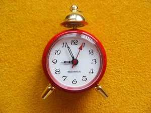 alarm clock ticking to new tax deadline
